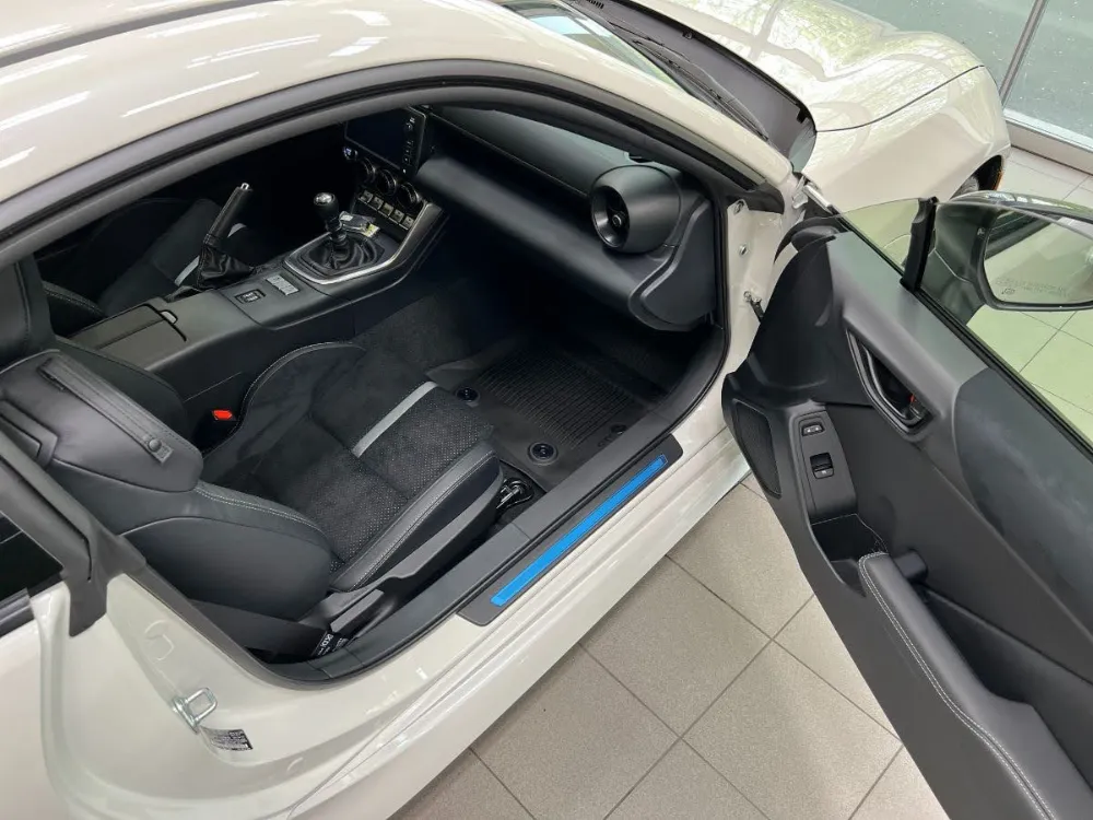 2022 Toyota GR86 Premium Manual in Halo White 14
